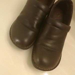 Women's Born Slip- On Shoes Size 9 Brown